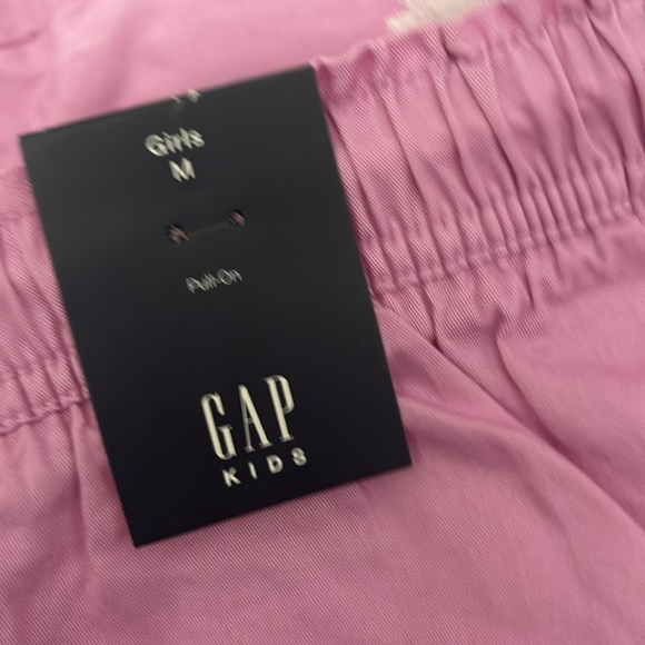 The gap girls size 8 medium shorts 3 for $35 ⭐️ - Picture 3 of 4